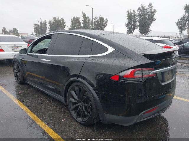 2020 TESLA MODEL X 5YJXCBE29LF260804 Photo 2