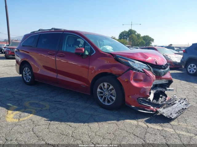 2021 TOYOTA SIENNA 5TDKRKEC5MS016128