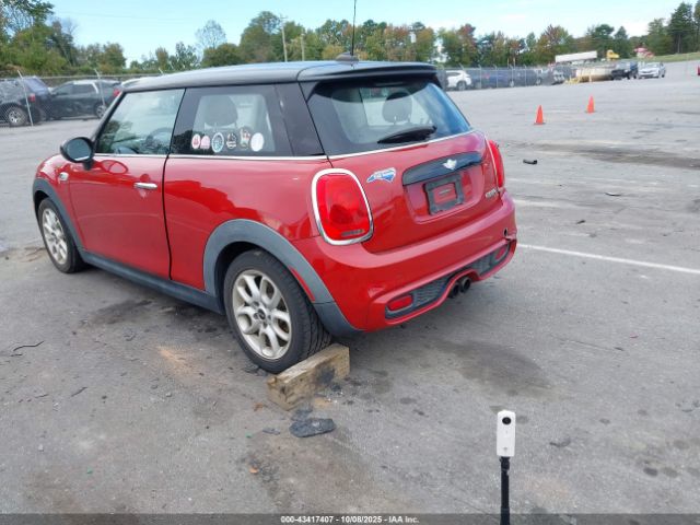 2015 MINI HARDTOP WMWXP7C5XF2A39749 Photo 2