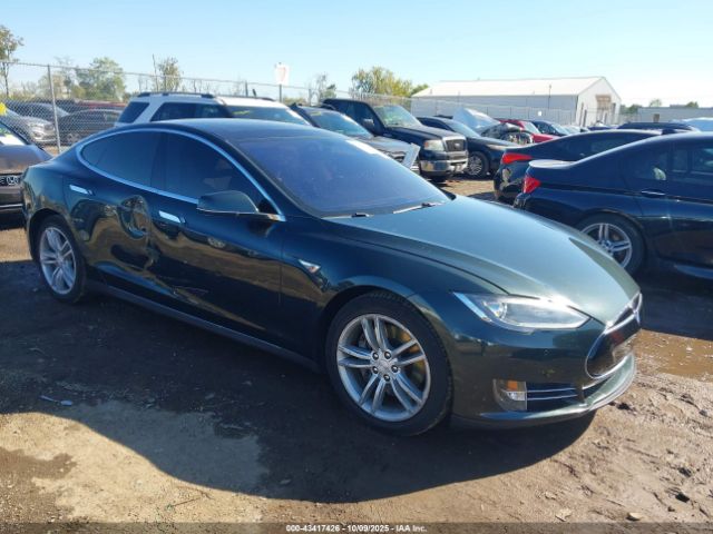 2013 TESLA MODEL S 5YJSA1DN1DFP27821 Photo 0
