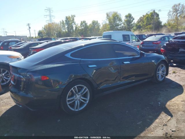 2013 TESLA MODEL S 5YJSA1DN1DFP27821 Photo 3