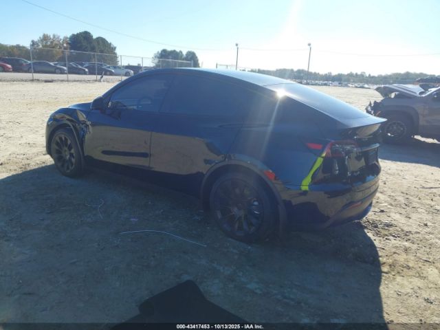 2021 TESLA MODEL Y 5YJYGDEEXMF188883 Photo 2