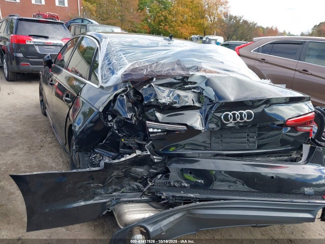 2017 AUDI A4 WAUENAF43HN038227 Photo 2