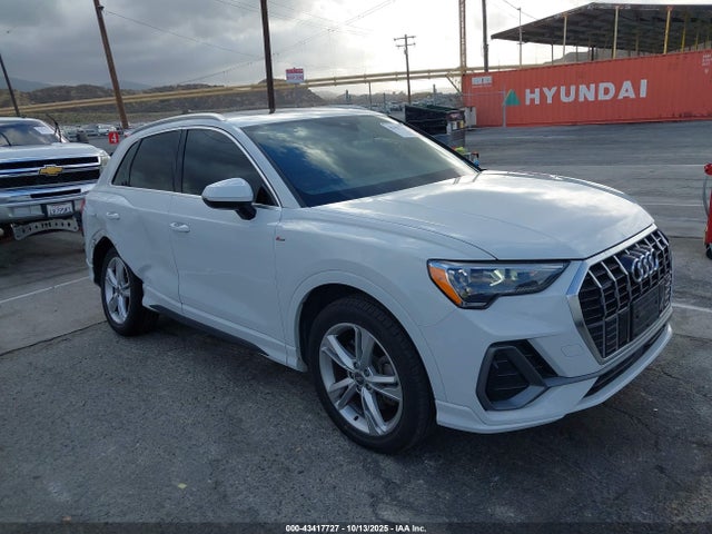 2020 AUDI Q3 WA1DECF39L1109653 Photo 0