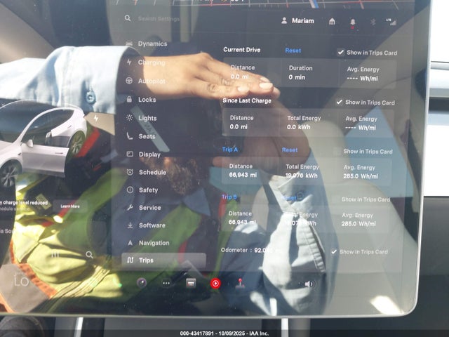 2021 TESLA MODEL Y 5YJYGDEE4MF066357 Photo 6