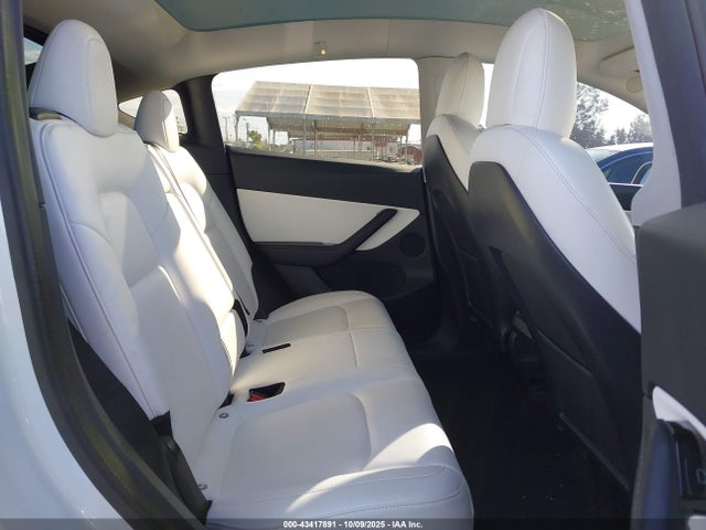 2021 TESLA MODEL Y 5YJYGDEE4MF066357 Photo 7