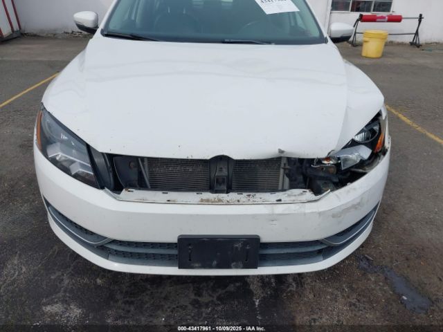 2015 VOLKSWAGEN PASSAT 1VWAT7A30FC017124 Photo 5