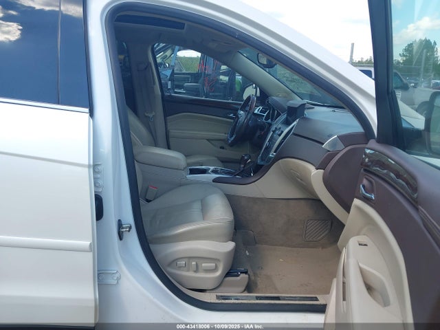 2010 CADILLAC SRX 3GYFNAEY4AS613243 Photo 4