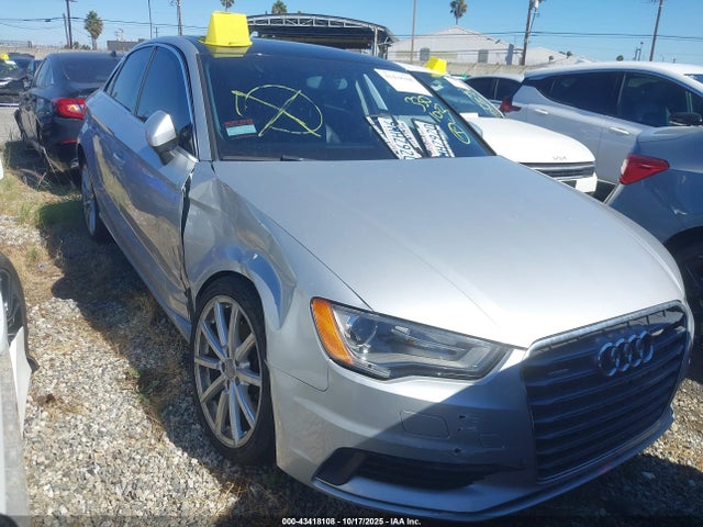 2015 AUDI A3 WAUEFGFF7F1001588 Photo 0