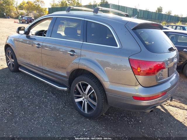 2015 AUDI Q7 WA1LMAFE3FD023567 Photo 2