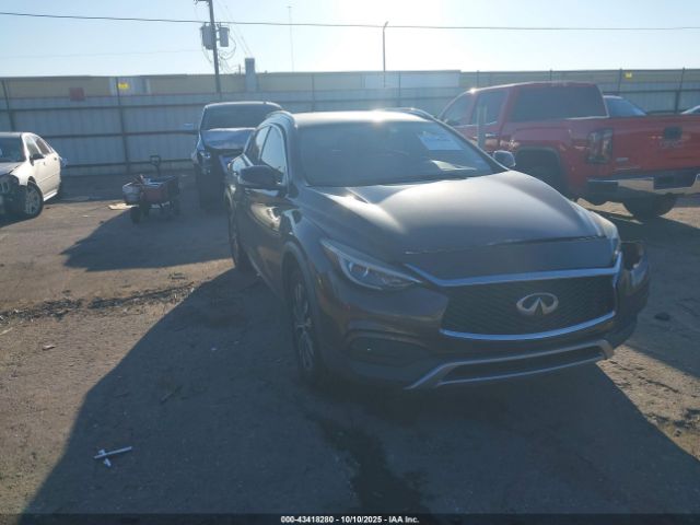 2018 INFINITI QX30 SJKCH5CR3JA053961