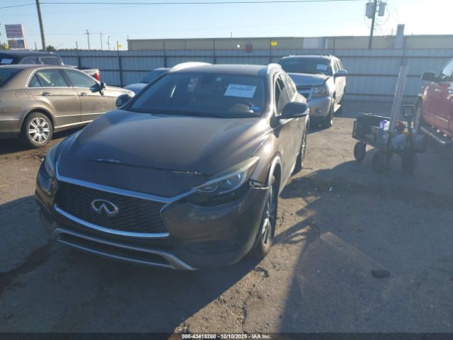 2018 INFINITI QX30 SJKCH5CR3JA053961 Photo 1
