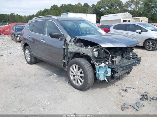 2017 NISSAN ROGUE KNMAT2MT5HP505143 Photo 0