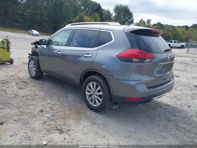 2017 NISSAN ROGUE KNMAT2MT5HP505143 Photo 2