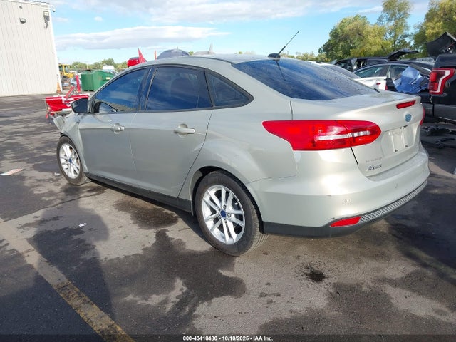 Ford FOCUS SE 2015 1FADP3F21FL294268 Image 3