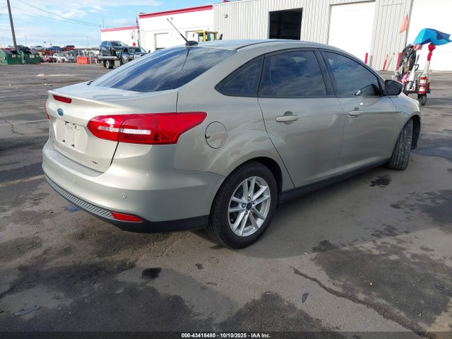 Ford FOCUS SE 2015 1FADP3F21FL294268 Image 4