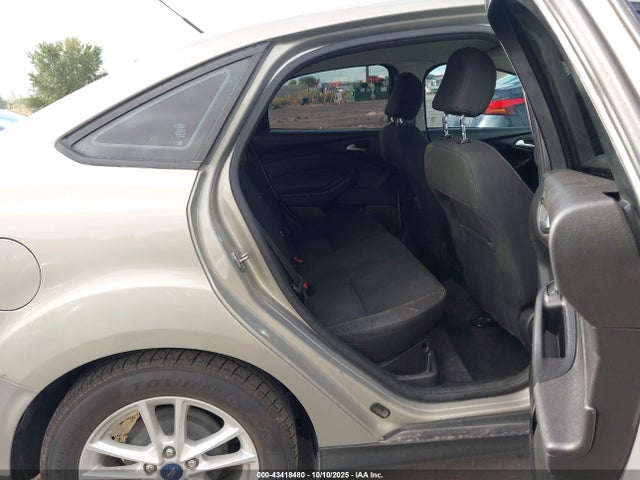 Ford FOCUS SE 2015 1FADP3F21FL294268 Image 8