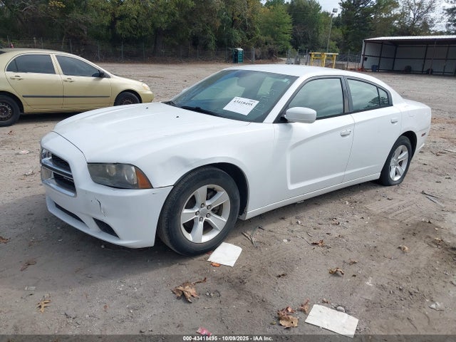 Dodge Charger Se 2014 2C3CDXBG0EH155739 Image 2