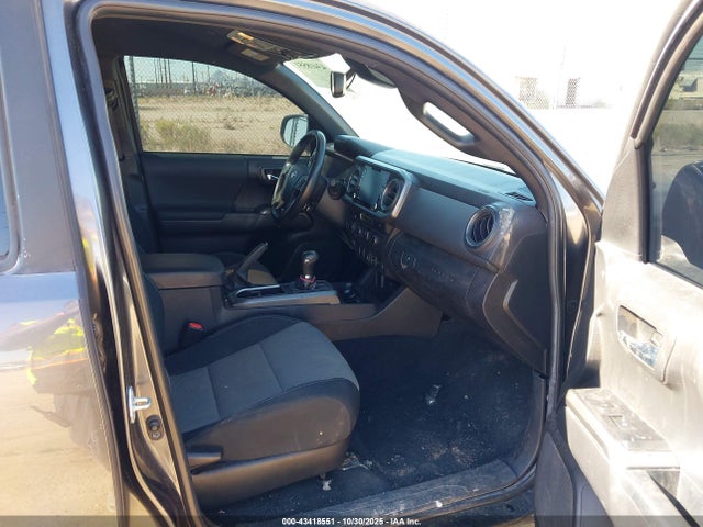2023 Toyota Tacoma Trd Off Road მანქანა იყიდება აუქციონზე, vin: 3TMCZ5AN2PM553301, აუქციონის ნომერი: 43418551