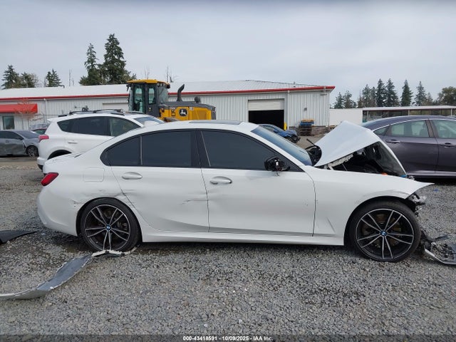 3MW5R7J05M8C02795 BMW 330i Xdrive