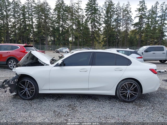 3MW5R7J05M8C02795 BMW 330i Xdrive
