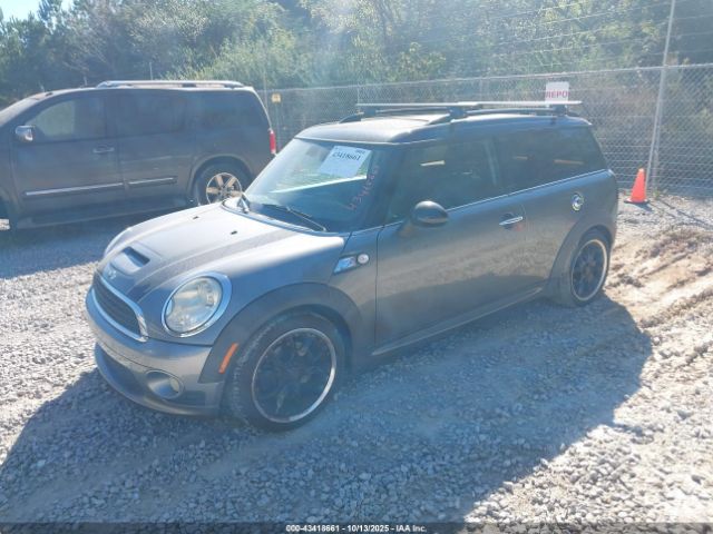 2010 MINI COOPER S CLUBMAN WMWMM3C58ATZ33138 Photo 1