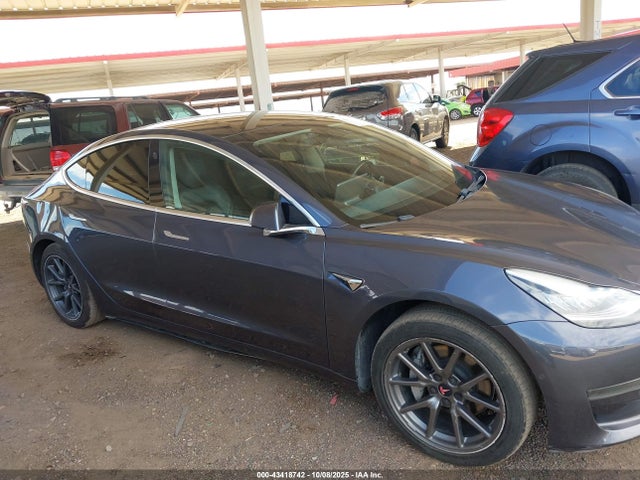 5YJ3E1EA0LF803452 Tesla MODEL 3