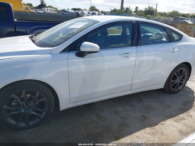 Ford 2018 2018 3FA6P0HD7JR207778 Image 14