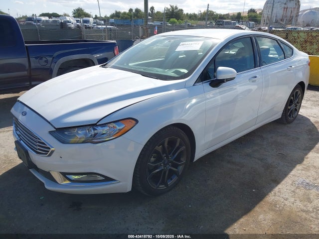 Ford 2018 2018 3FA6P0HD7JR207778 Image 2