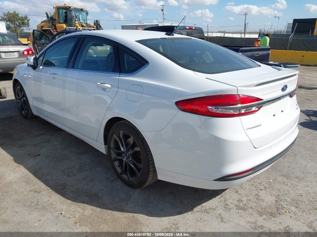 Ford 2018 2018 3FA6P0HD7JR207778 Image 3