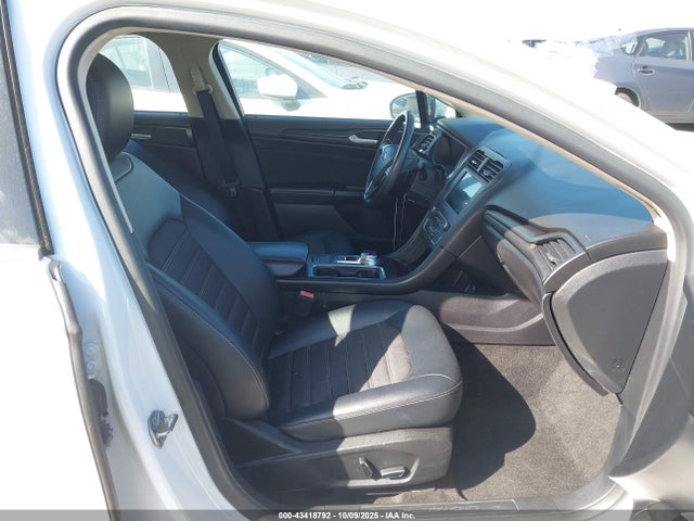 Ford 2018 2018 3FA6P0HD7JR207778 Image 5