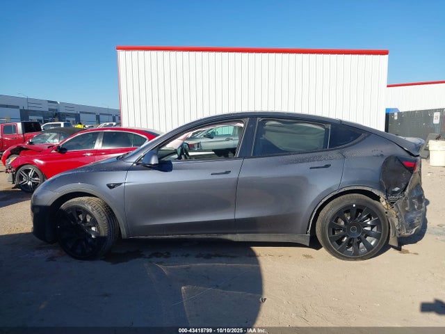 Продажа на аукционе авто 2023 Tesla Model Y Awd/long Range Dual Motor All-wheel Drive, vin: 7SAYGAEE5PF584659, номер лота: 43418799