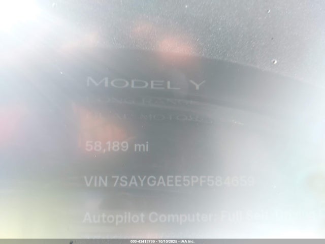 Продажа на аукционе авто 2023 Tesla Model Y Awd/long Range Dual Motor All-wheel Drive, vin: 7SAYGAEE5PF584659, номер лота: 43418799