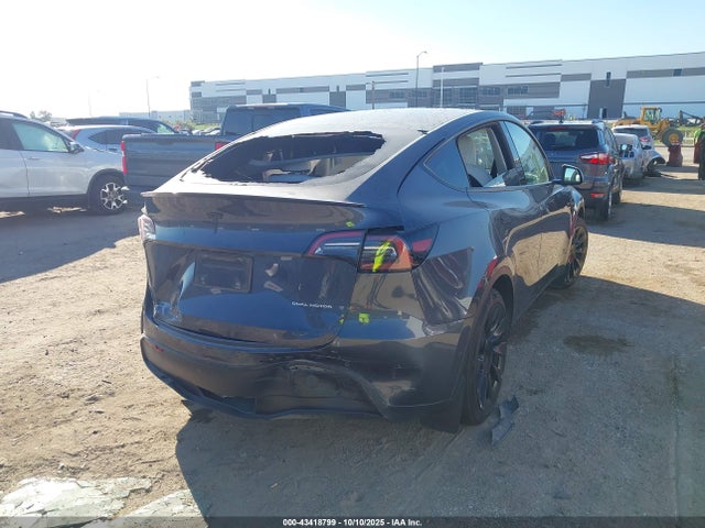 2023 TESLA MODEL Y 7SAYGAEE5PF584659 Photo 3