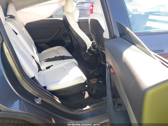 2023 TESLA MODEL Y 7SAYGAEE5PF584659 Photo 7