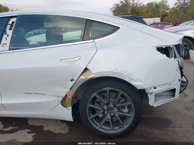 2019 TESLA MODEL 3 5YJ3E1EAXKF416664 Photo 5