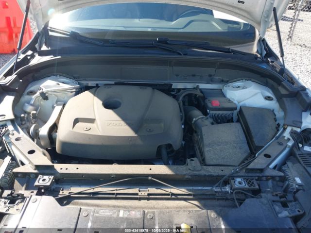 2021 VOLVO XC60 YV4102DK6M1826232 Photo 9