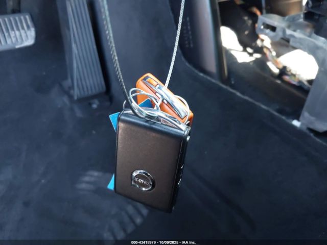 2021 VOLVO XC60 YV4102DK6M1826232 Photo 10