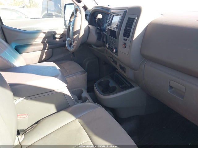 Aukcja sprzedaży 2015 Nissan Nv Cargo Nv2500 Hd, vin: 1N6AF0LY5FN804680, numer aukcji: 43419059