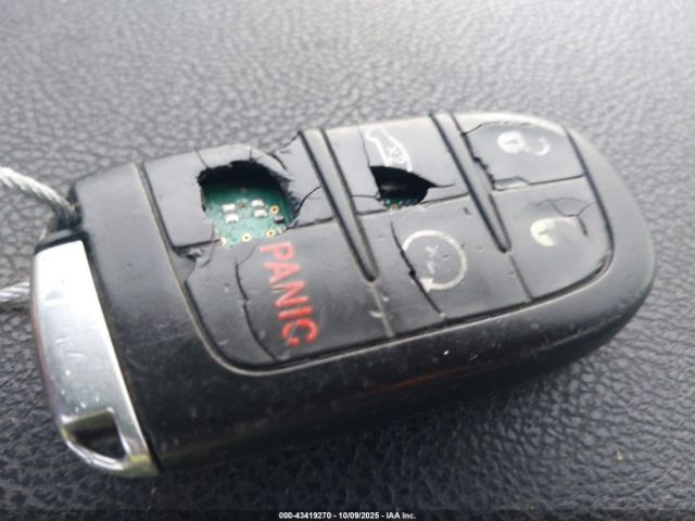 2015 CHRYSLER 300C 2C3CCAEG0FH791851 Photo 10