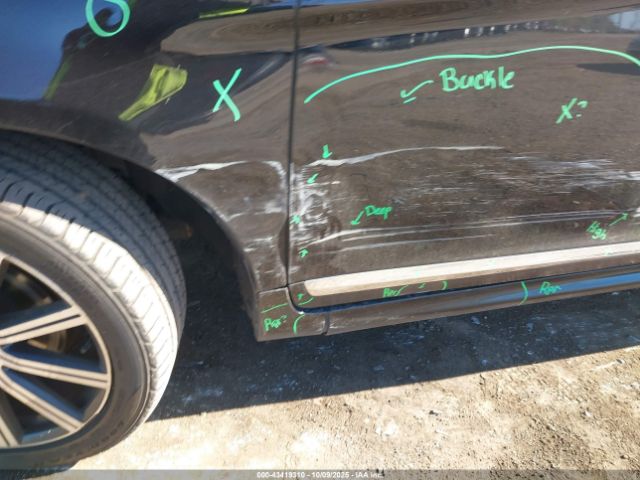 2017 VOLVO XC60 YV449MRU6H2177413 Photo 5