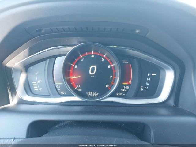 2017 VOLVO XC60 YV449MRU6H2177413 Photo 6