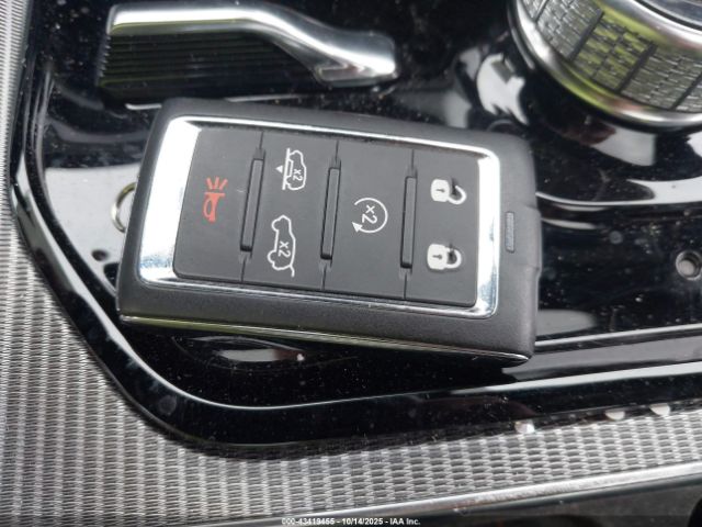 2022 JEEP GRAND WAGONEER 1C4SJVFJ1NS195752 Photo 10