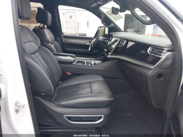2022 JEEP GRAND WAGONEER 1C4SJVFJ1NS195752 Photo 4