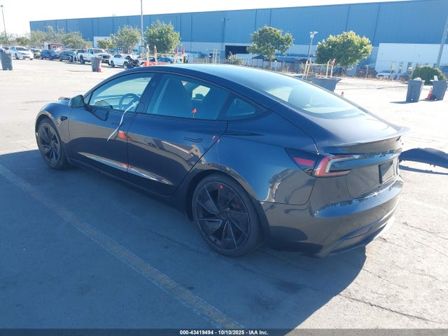 2024 TESLA MODEL 3 5YJ3E1ET9RF842082 Photo 2