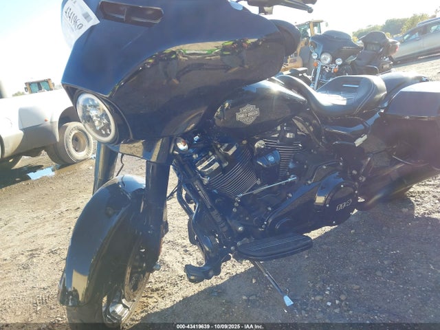 Harley-Davidson FLHXS 2022 1HD1KRP18NB652344 Image 2