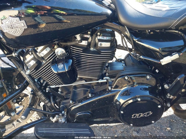 Harley-Davidson FLHXS 2022 1HD1KRP18NB652344 Image 9