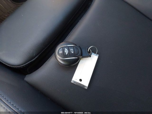 2017 MINI CLUBMAN WMWLN9C59H2B32247 Photo 10