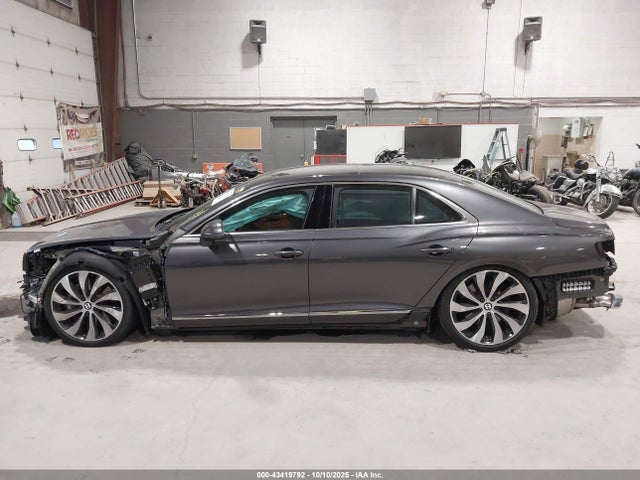 Bentley Flying Spur W12 2022 SCBBB6ZG6NC001586 Image 15