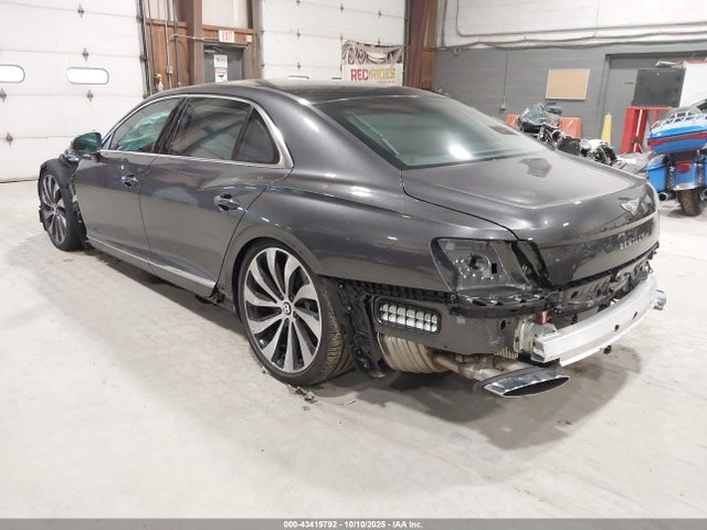 Bentley Flying Spur W12 2022 SCBBB6ZG6NC001586 Image 3